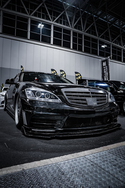 SクラスセダンのWALD・DSU杯・エンジンコンピュータ死亡・不動車になりました・お力になっていただいた方々ありがとうございました！に関するカスタム事例の投稿画像3枚目