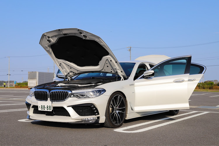 5シリーズ セダンのGarage EVE.RYN・ENERGY Complete・ENERGY Motor Sports・半顔・7シリーズに関するカスタム事例の投稿画像2枚目