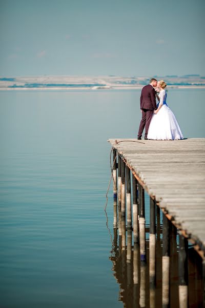 Fotógrafo de casamento Kseniya Benyukh (kcenia). Foto de 4 de abril 2017