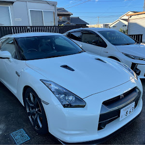 NISSAN GT-R R35