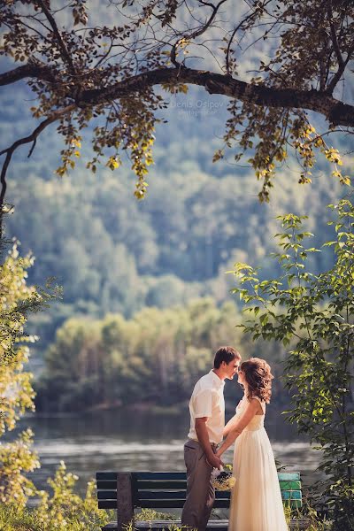 Fotografo di matrimoni Denis Osipov (svetodenru). Foto del 8 febbraio 2014