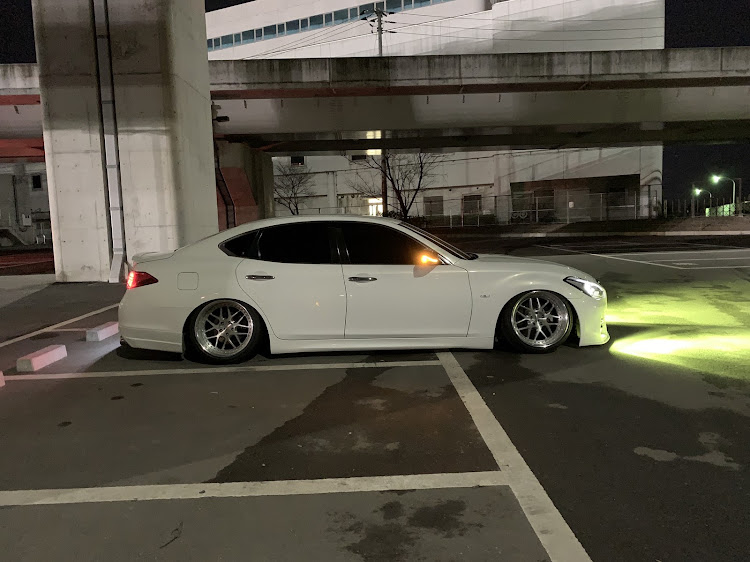 フーガ 51の車高調交換・DIY・車高調整・t-demandに関するカスタム事例の投稿画像10枚目