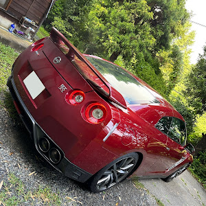 NISSAN GT-R R35