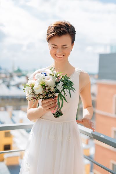 Fotógrafo de casamento Anna Kireeva (annaivanova). Foto de 24 de fevereiro 2017