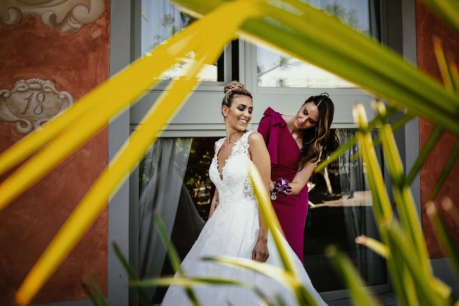 Fotógrafo de casamento Mirko Turatti (spbstudio). Foto de 30 de janeiro 2019