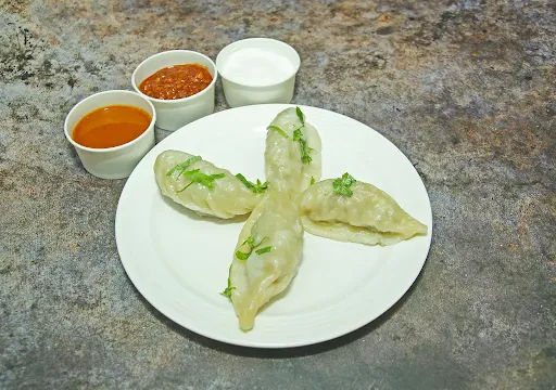 Chicken Steamed Momos [8 Pieces]