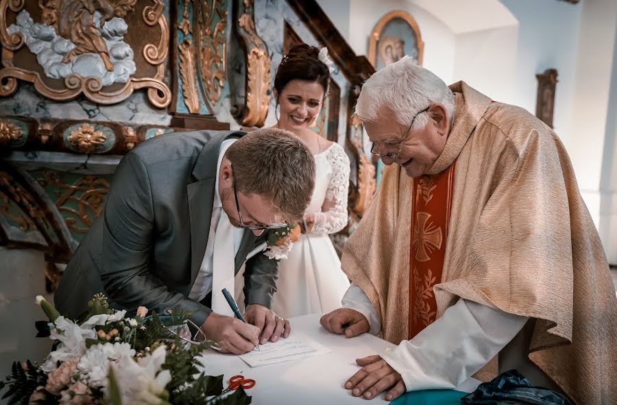 Wedding photographer Patrik Dobřichovský (dobrichovskyp). Photo of 4 October 2022