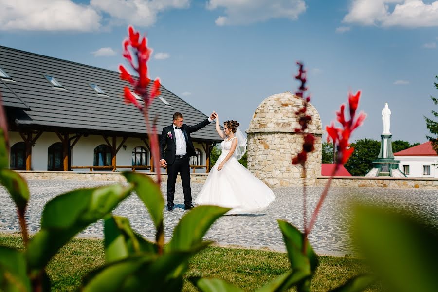 Wedding photographer Khristina Volos (xrystuk). Photo of 18 August 2017