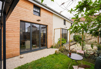 House with garden and terrace 8