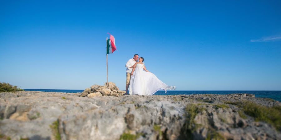 Fotógrafo de bodas Oleksander Biezmienov (mikndrik). Foto del 7 de diciembre 2019