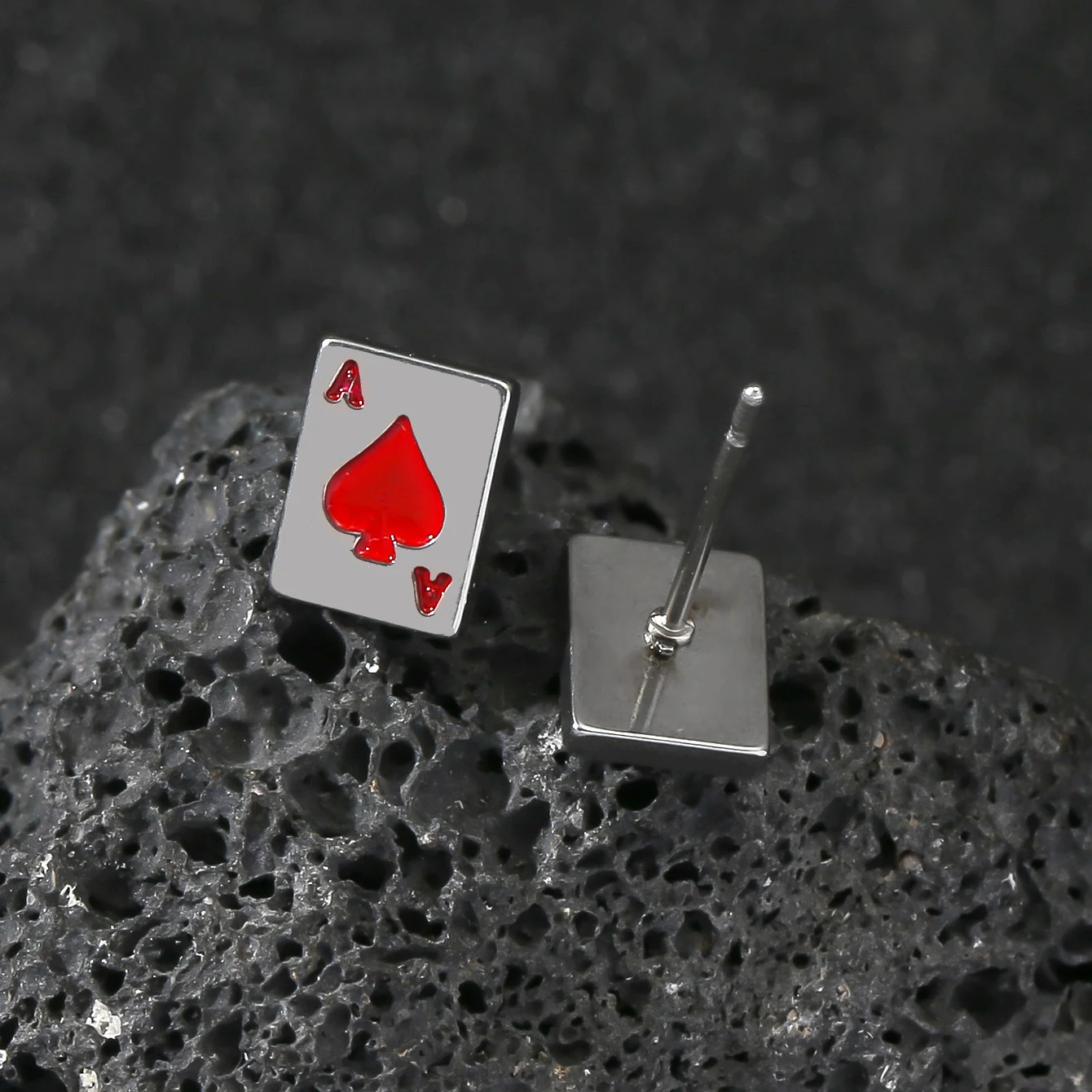 Title 6, Modni mini poker minđuše, aksesoari za uši. Ele...