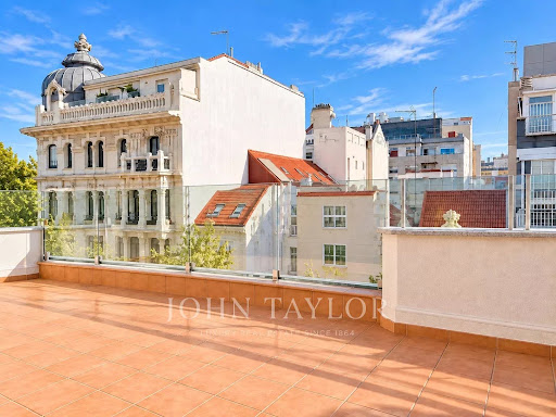 Apartment with terrace 3
