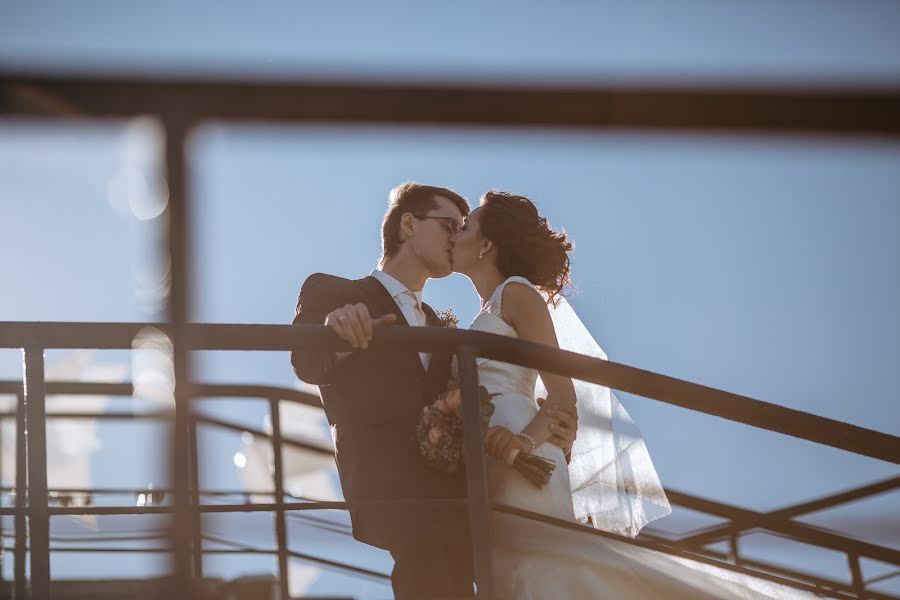 Fotógrafo de casamento Stas Zhuravlev (vert). Foto de 11 de setembro 2016