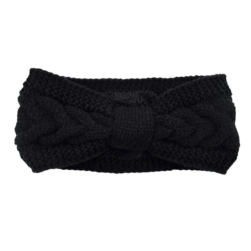 Bandeau torsadé en polaire tricotée, idéal pour garder la tête au chaud avec style et confort, accessoire parfait pour l'hiver et les activités en extérieur.