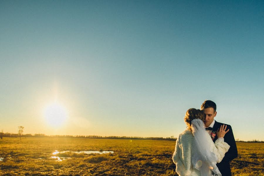 Fotógrafo de bodas Evgeniy Kirvidovskiy (kontrast). Foto del 21 de octubre 2015