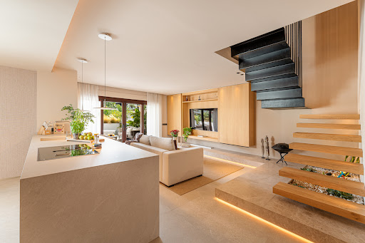 Apartment with terrace and pool 3