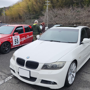 3シリーズ セダン 325i