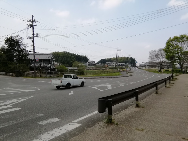 フーガの昼前から散歩・暑かった・芝桜・新緑に関するカスタム事例の投稿画像15枚目