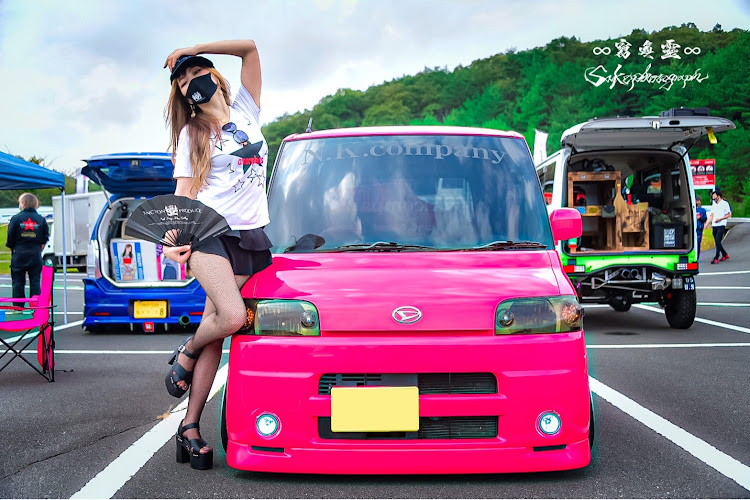 ナオさんが投稿したKING OF K-CAR meeting・プロカメラマン撮影・キャンギャル撮影・神原みおさん・繋がりに感謝❗️に関するカスタム事例の投稿画像4枚目