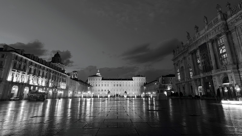 Una sera d'estate in piazza Castello di Peppe73