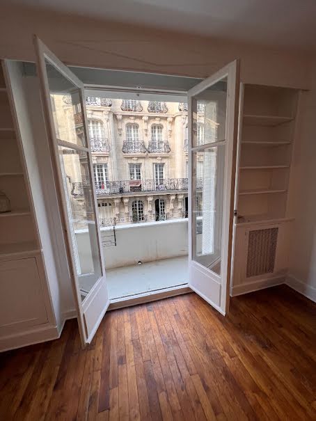 Vente appartement 2 pièces 46 m² à Paris 18ème (75018), 552 000 €