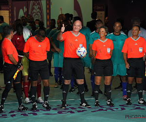 📷 Gianno Infantino arbitre un match entre ouvriers et légendes du football 