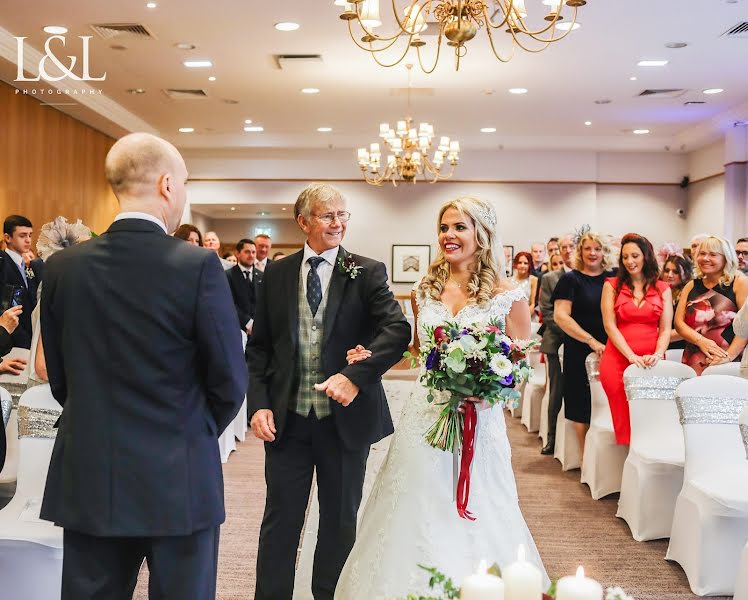 Fotógrafo de casamento Lee Hosker (llphotography). Foto de 2 de julho 2019