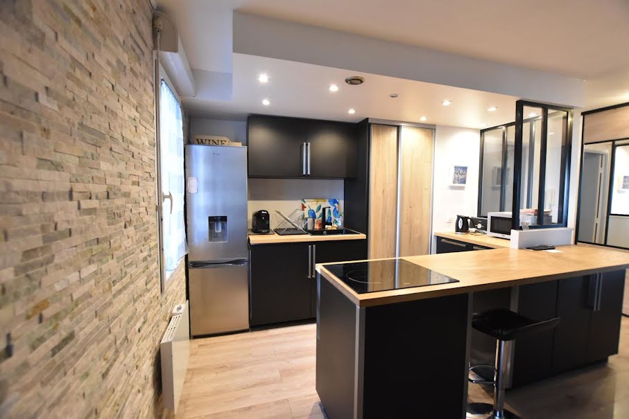 Vente appartement 2 pièces 46 m² à Bordeaux (33000), 260 000 €