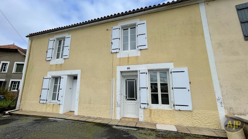 Vente maison 6 pièces 140 m² à Mareuil-sur-Lay-Dissais (85320), 169 999 €