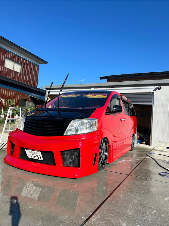 アルファードの秋田・DIY・10系アルファード・朝一洗車・虫がつく季節に関するカスタム事例の投稿画像1枚目