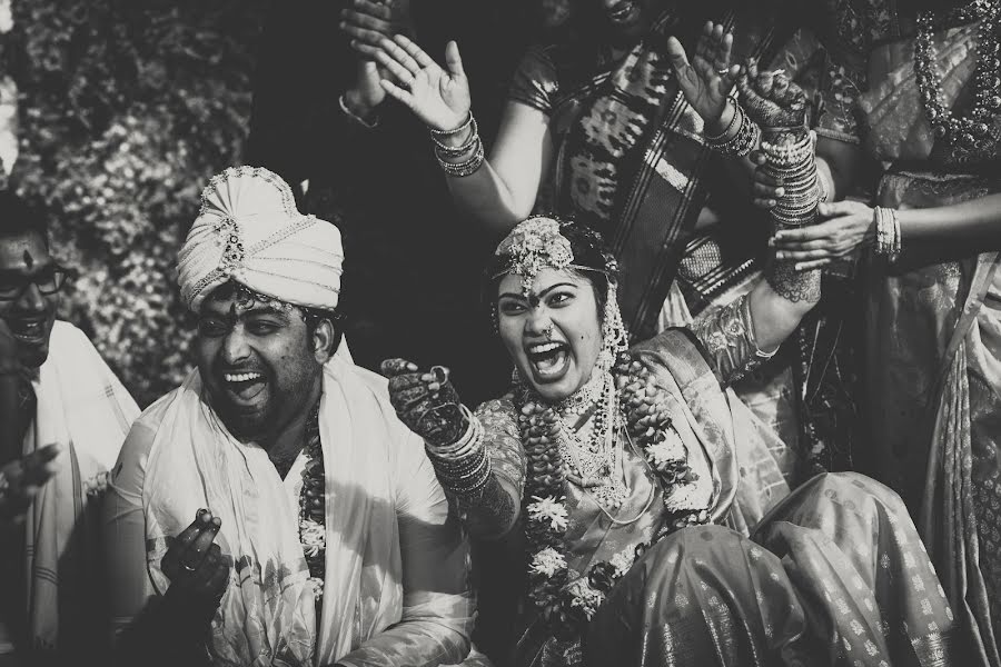 Fotografo di matrimoni Sougata Mishra (chayasutra). Foto del 17 settembre 2019