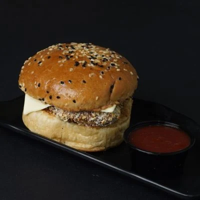 Cajun Panko Grilled Chicken Sandwich In Bun (non Veg)