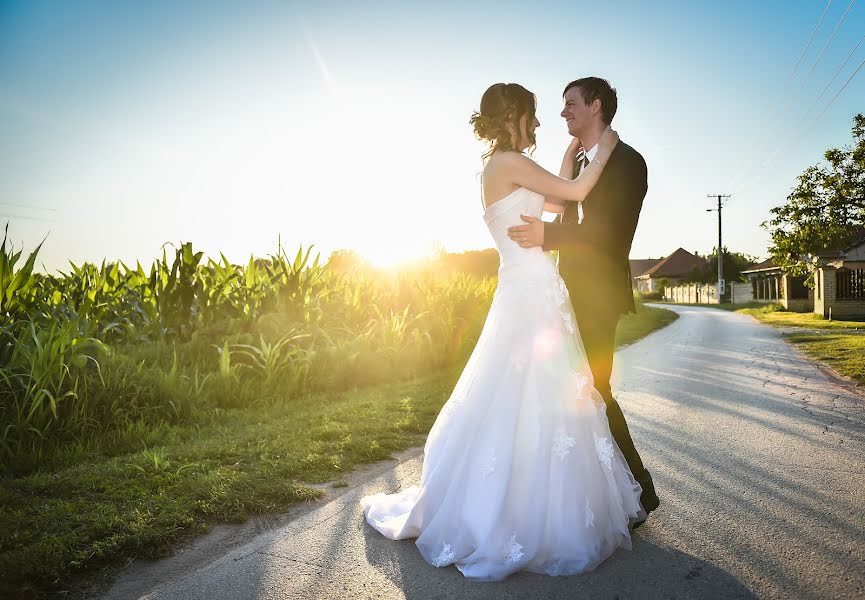 結婚式の写真家Kristian Dobo (dobok)。2020 10月17日の写真