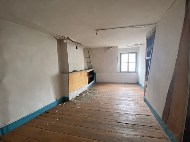 Vente appartement 5 pièces 157.5 m² à Besançon (25000), 169 000 €