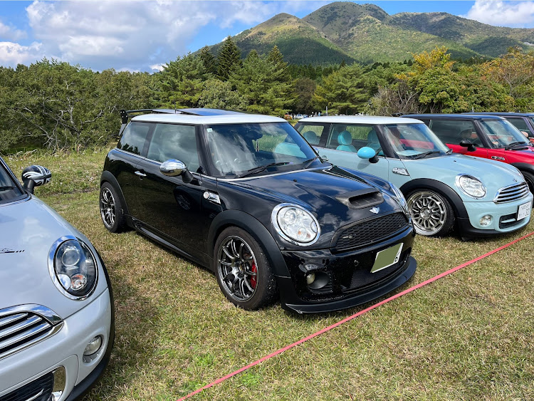 ミニ ハッチバックのMINI‪✕‬mini LINK・ガレージライトハウス・f56jcw・阿蘇・瀬の本レストハウス・オフ会に関するカスタム事例の投稿画像13枚目