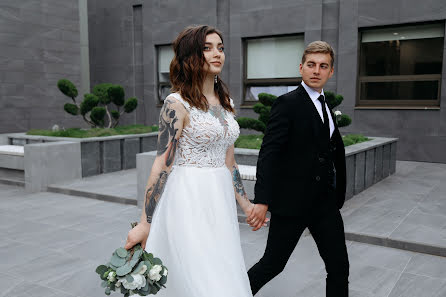 Wedding photographer Anastasiya Suraeva (suraeva). Photo of 21 September 2021