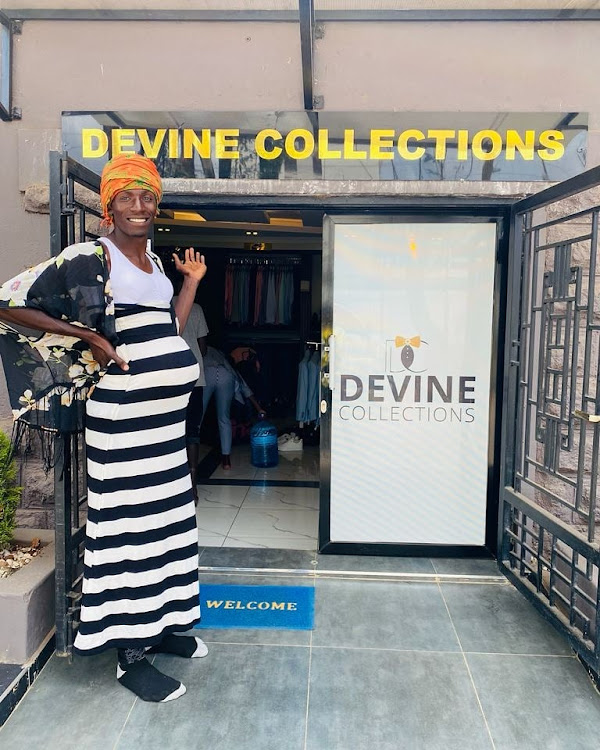 Mayau dreamchaser at the devine collections store where he signed a 5-year lucrative deal