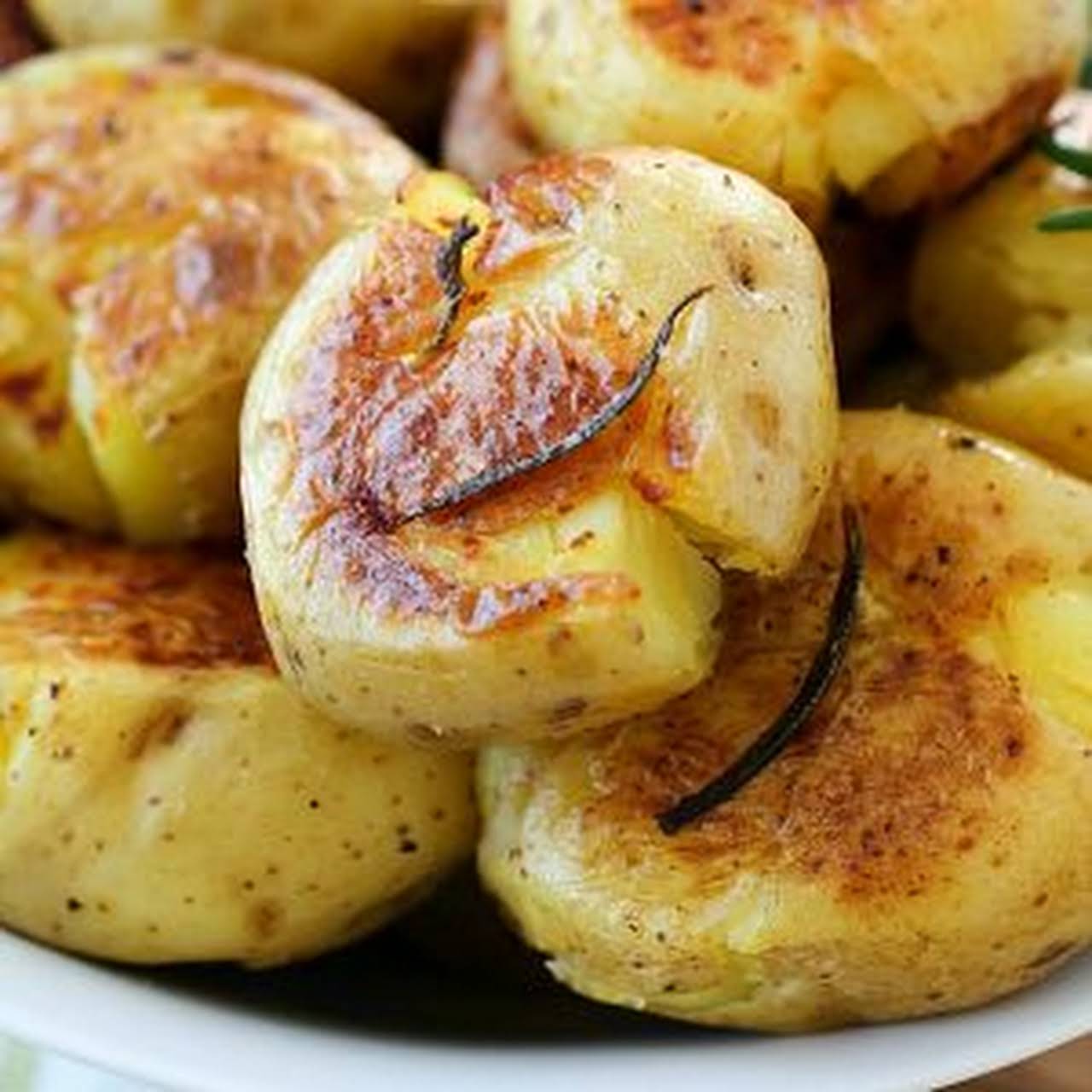 Broccoli and Cheese Baked Potatoes - Chelsea's Messy Apron