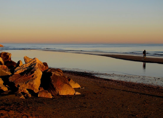 Solo,nell'immenso mare. di Marina 64