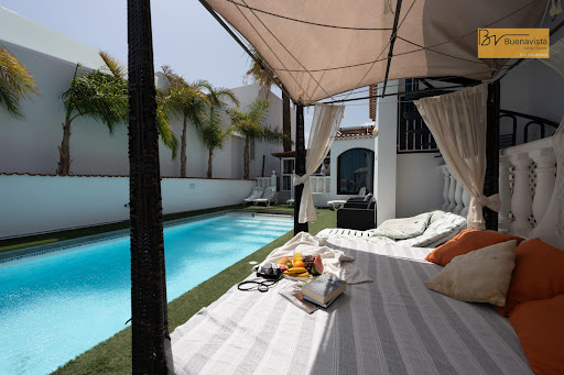 Propriété avec jardin 1