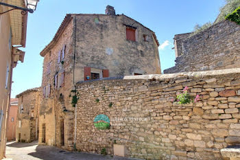 maison à Le Barroux (84)