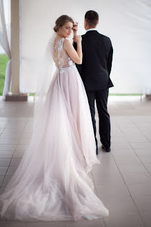 Fotógrafo de casamento Zhanna Staroverova (zhannasta). Foto de 5 de setembro 2018