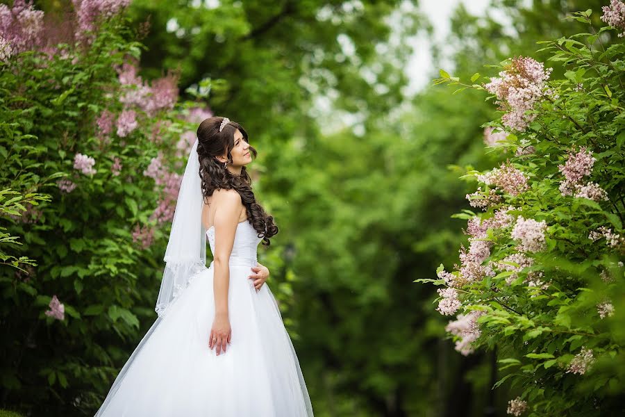 Svadobný fotograf Viktoriya Falina (vfal). Fotografia publikovaná 4. júla 2016