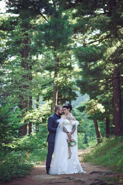 Wedding photographer Sali Dalipov (kreativbull). Photo of 27 July 2021