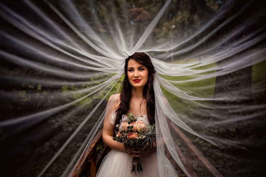 Fotógrafo de casamento Casian Podarelu (casian). Foto de 5 de outubro 2018