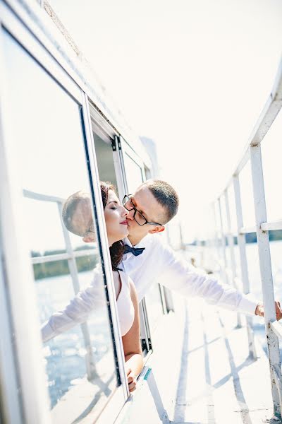 Fotógrafo de casamento Oksana Rubleva (baks). Foto de 19 de outubro 2018