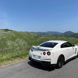 NISSAN GT-R R35