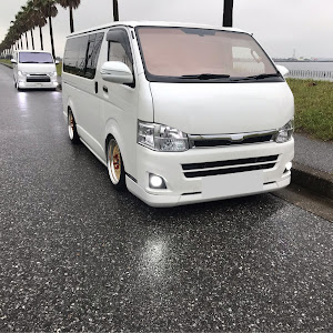 ハイエースバン