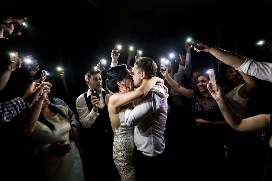 Fotógrafo de bodas Adrian Almasan (adrianalmasan). Foto del 16 de julio 2019