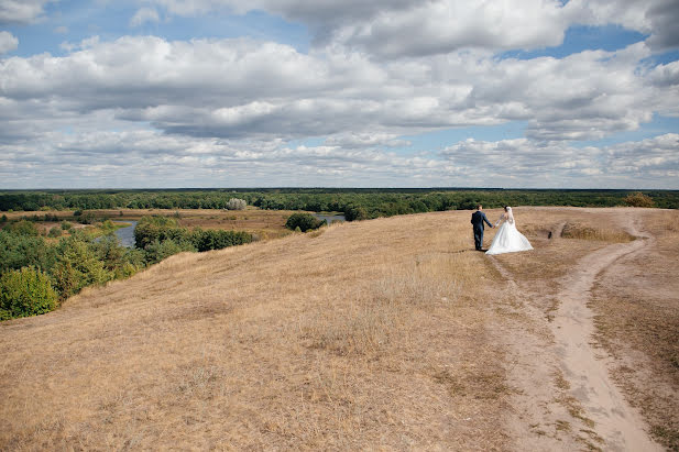 Wedding photographer Snezhana Vedlovskaya (snezhanarufoto). Photo of 13 October 2022